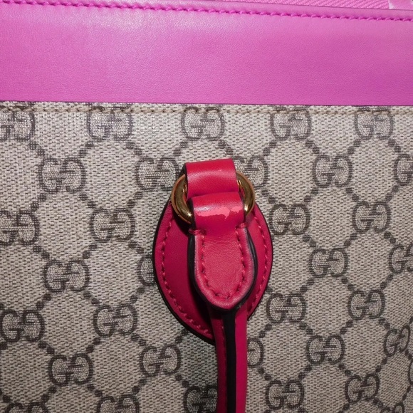 Gucci GG Supreme Tote - Picture 4 of 12